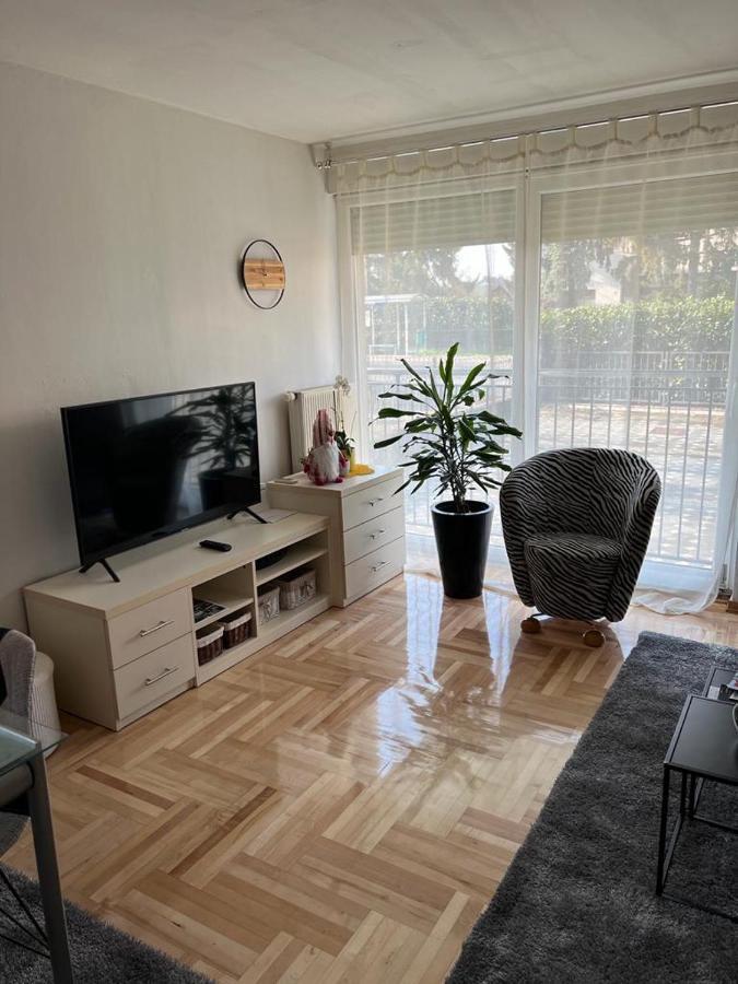 Apartman West - Private Parking Place Zagreb Exterior photo
